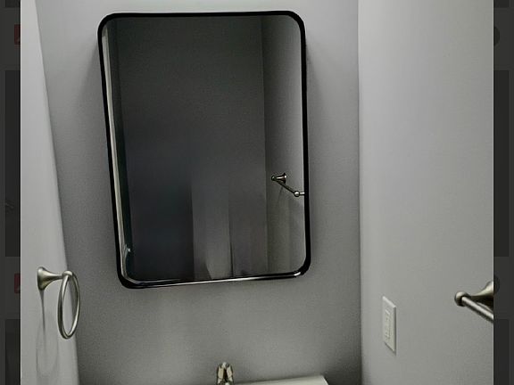 5th image of 2525 E Biddle St