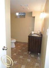 4th image of 16980 Kinross Ave