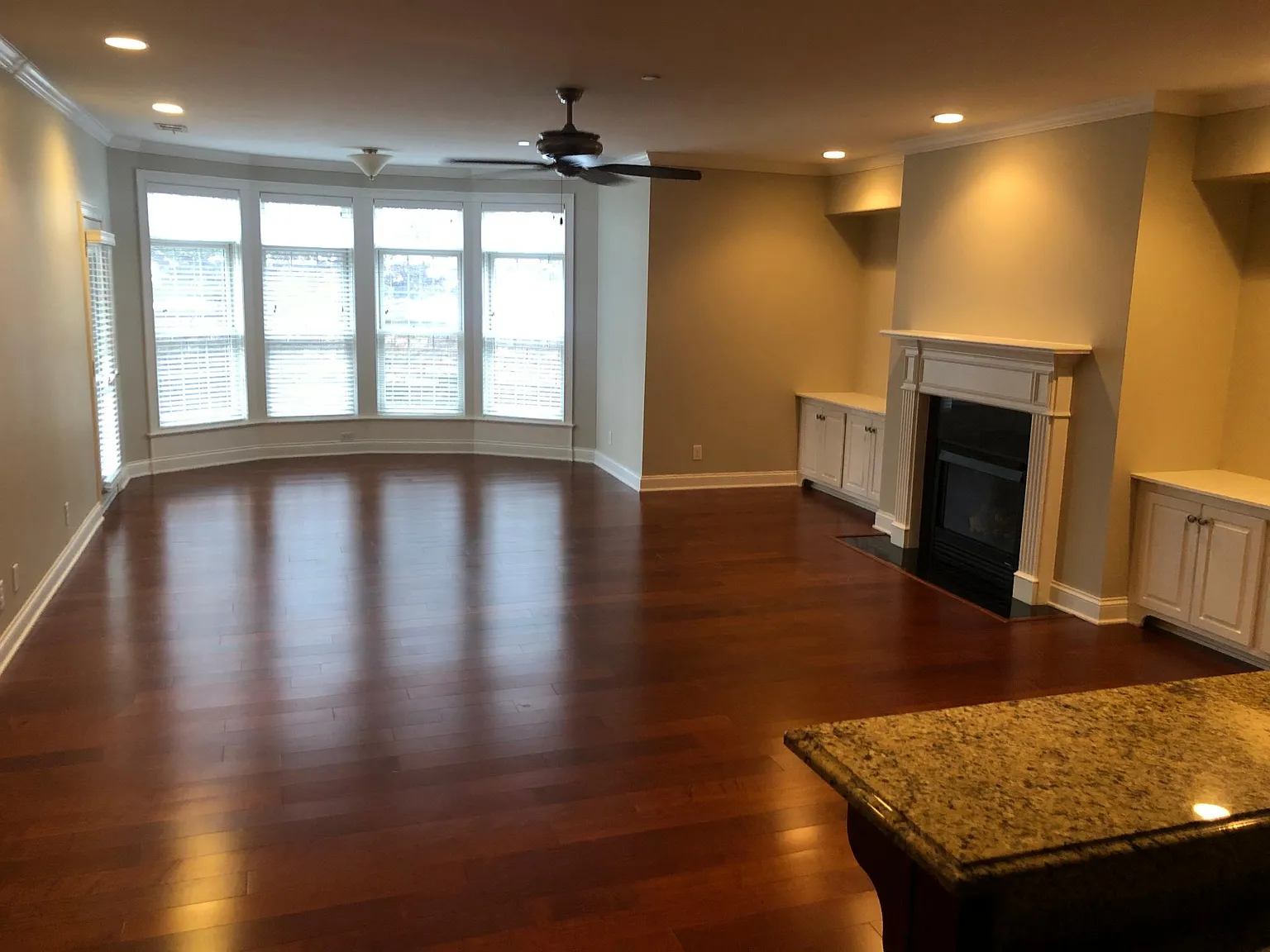3 bed, 2230 sqft, $2,600 — Photo 4