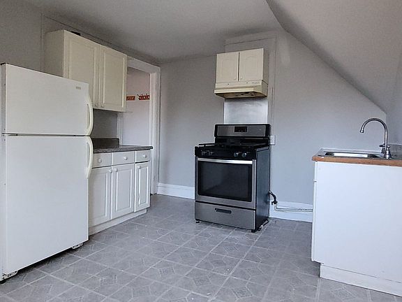 5th image of 25 Grant Ave APT 3W