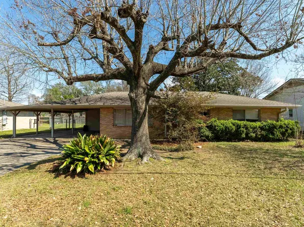 4439 Oaklawn St, Lake Charles, LA 70605