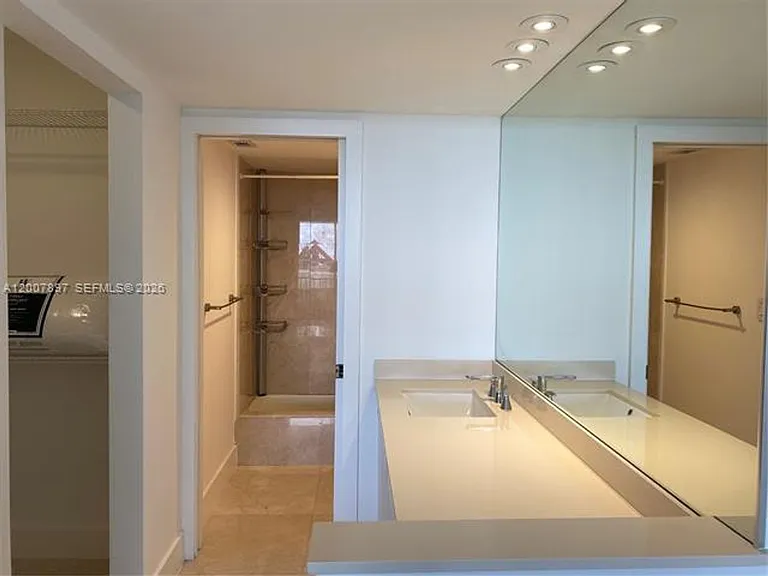 1901 Brickell Ave #B2007 — Photo 7