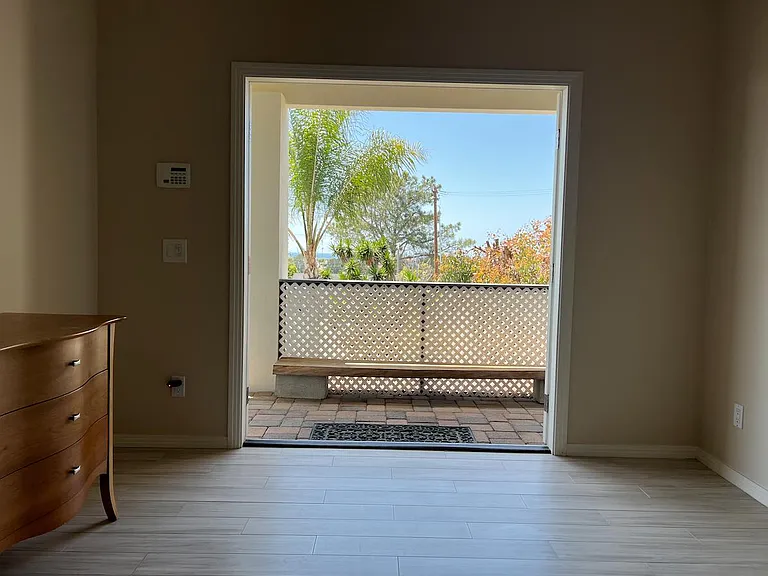 963 Emma Dr — Photo 5