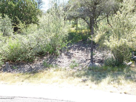 2nd image of 576 Lark Haven Cir