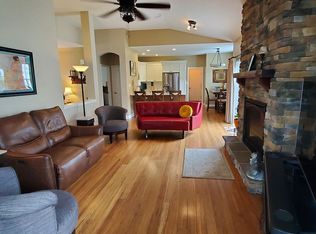 3807 128th St, Urbandale, IA 50323