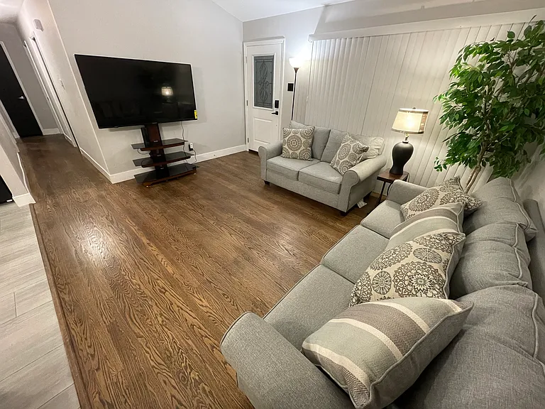 617 Lammert Ct — Photo 14