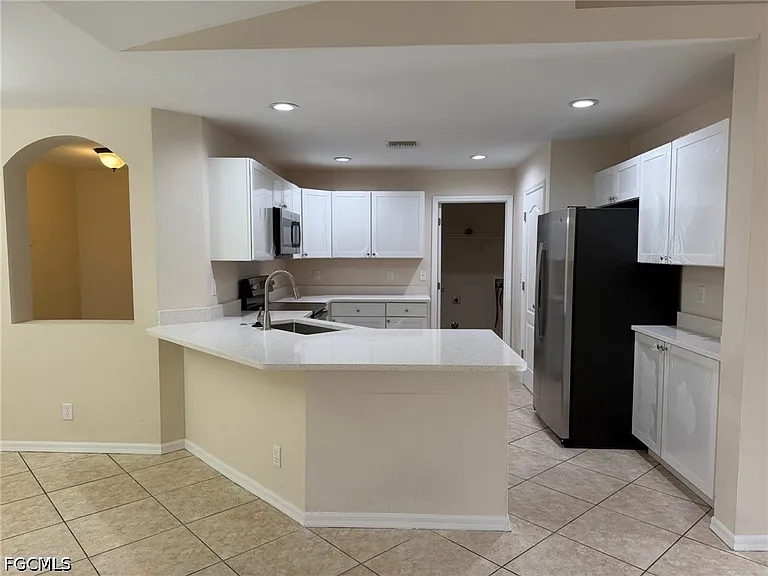 3527 NE 19th Pl — Photo 12