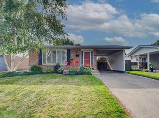 3158 Palmer Dr, Burlington, ON L7M 1L4