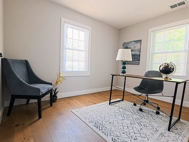 2402 Lancelot Dr — Photo 9