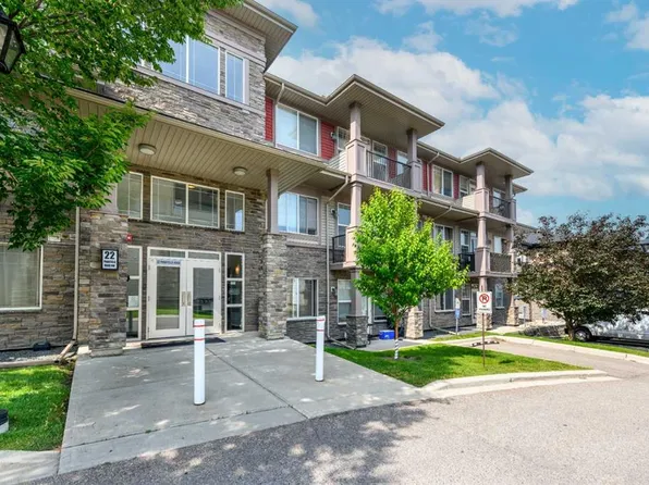 22 SE Panatella Rd NW #108, Calgary, AB T3K 0V4