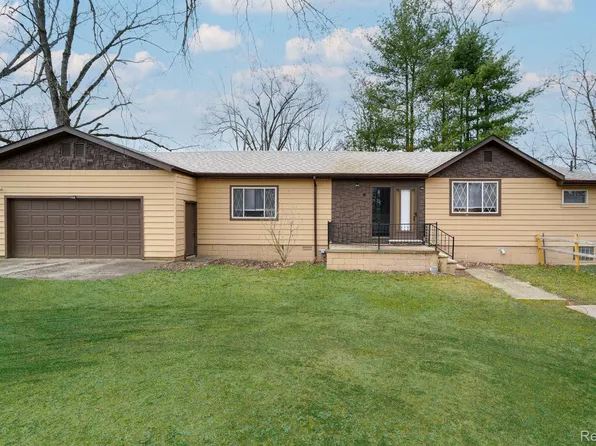 22061 Negaunee St, Southfield, MI 48033