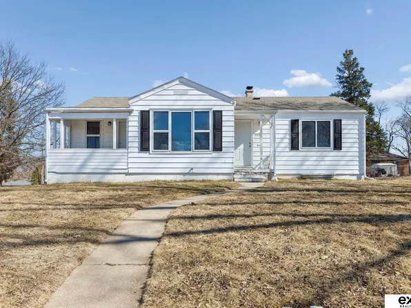3955 N 54th St, Omaha, NE 68104