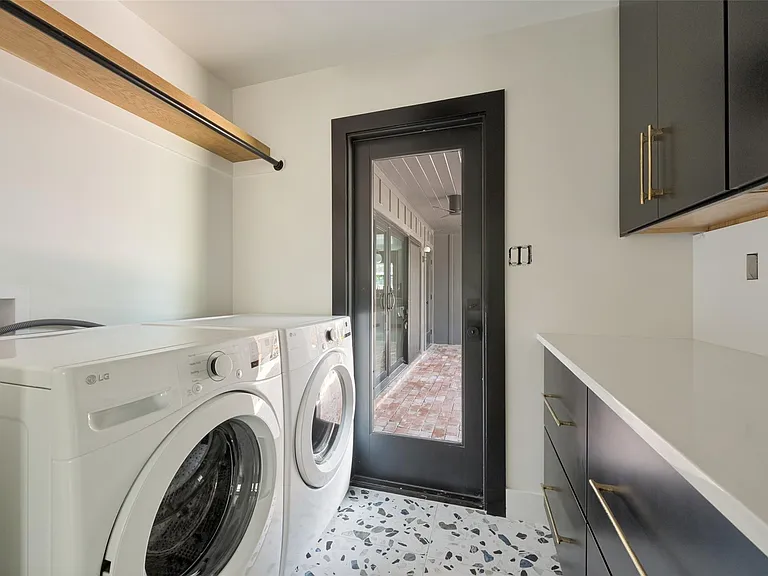 2504 Briargrove Dr — Photo 18