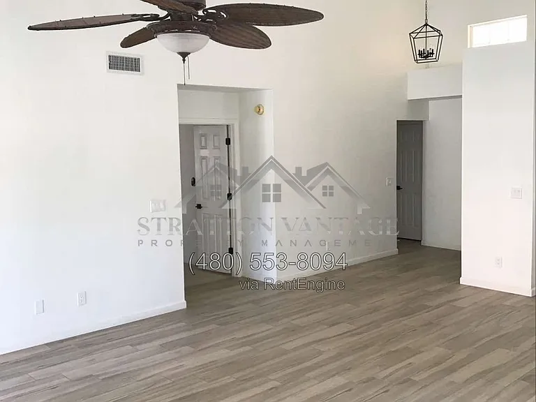 16828 S 13th Way — Photo 8