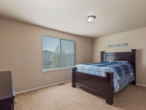 4th image of 3335 S Forsythia Dr