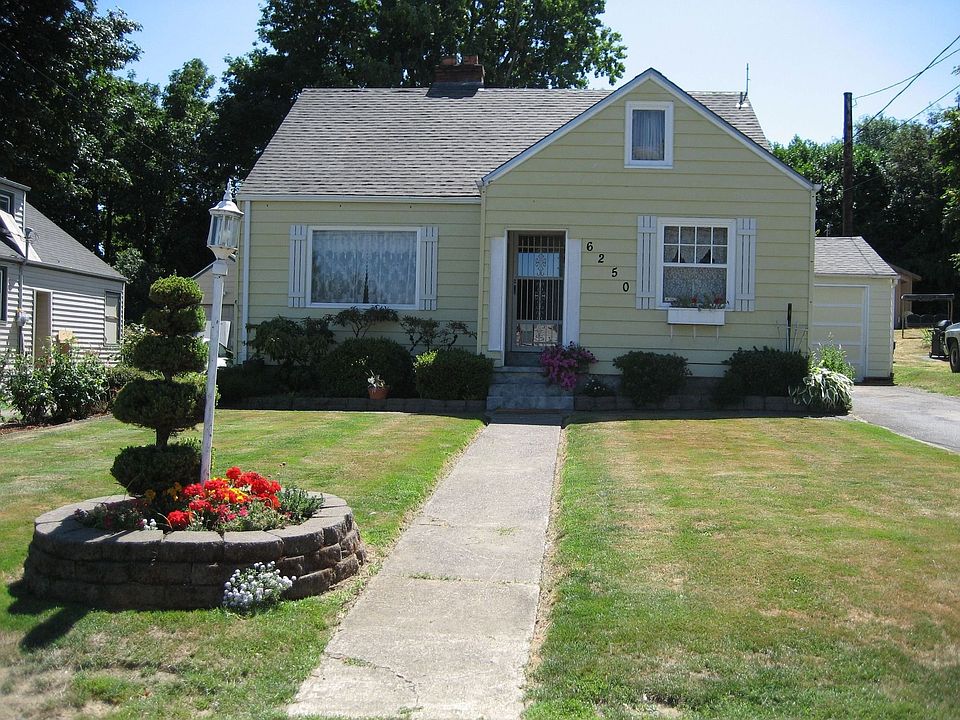 Beautifully Restored Bungalow