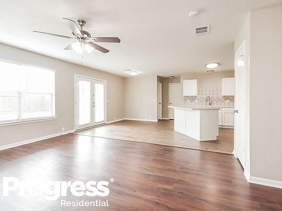 4th image of 13511 Venice Villa Ln
