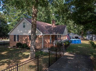 308 N Charles St, Mebane, NC 27302