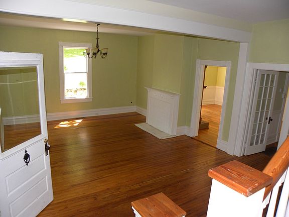 2nd image of 114 Hamer Ave