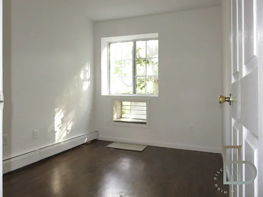 Rented by Miron Realty Group | media 25