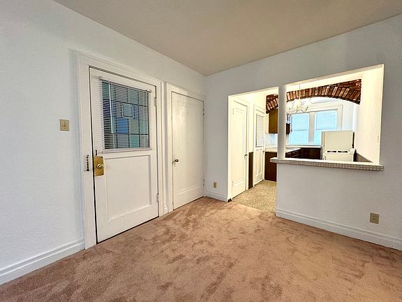 5th image of 1204 Bellevue Ave #2