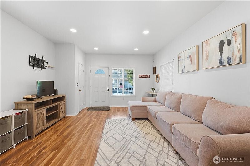 4th image of 7205 E G Street