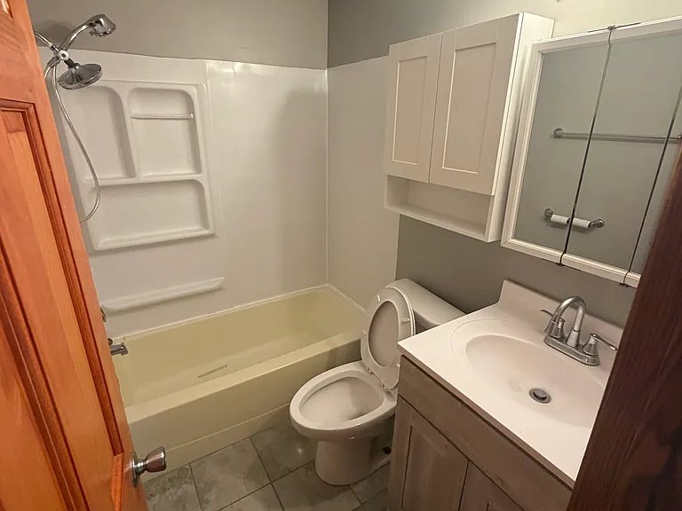 1335 Alicia Dr — Photo 5