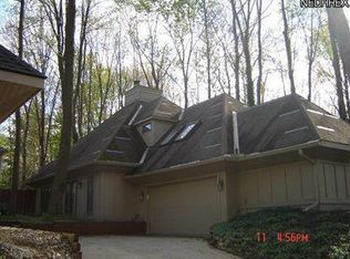 116 Olde Town Trl, Berea, OH 44017