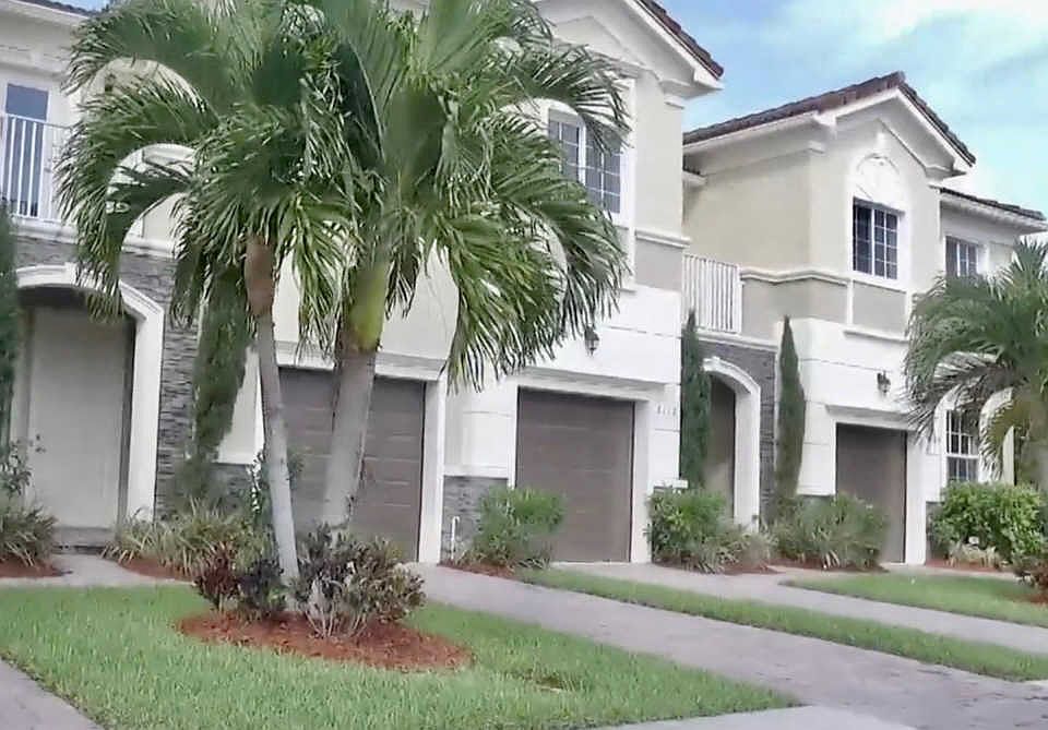 1st image of 6120 SE Portofino Cir #103