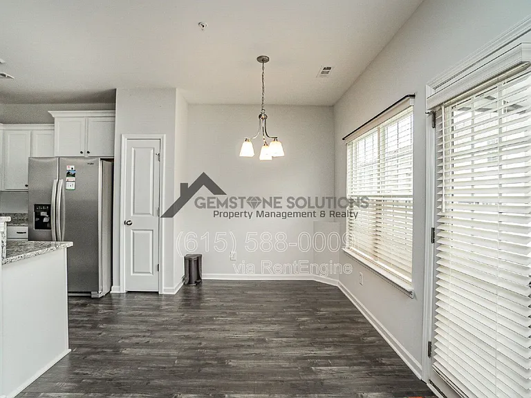 217 Kinsale Dr — Photo 8