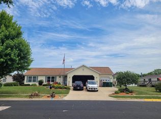 406 Overlook Ter, Marshall, WI 53559