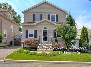 16 Vernon St, Sewaren, NJ 07077