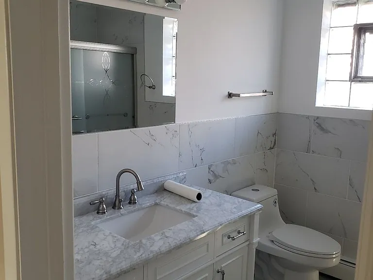 8604 W Carmen Ave — Photo 7