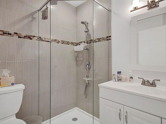 4th image of 3506 NW 49th Ave APT 402