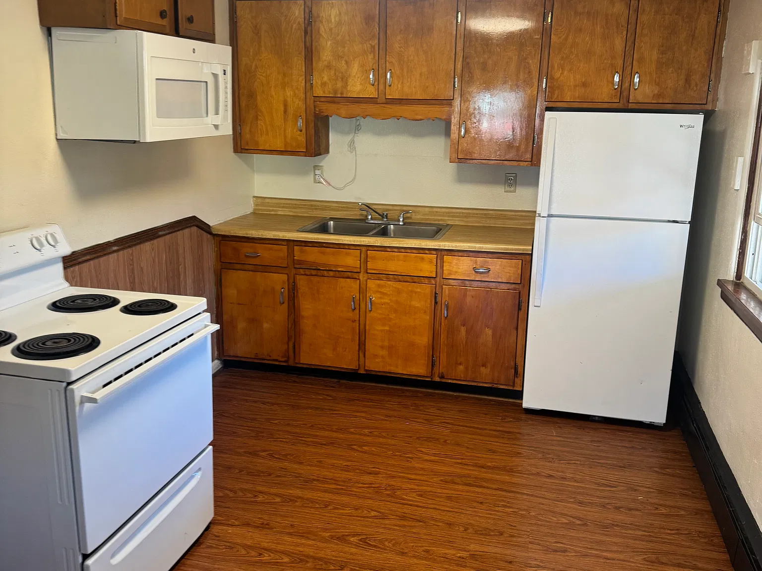 2 bed, 900 sqft, $950 — Photo 2