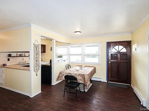 12 E Millpage Drive, Bethpage, NY 11714