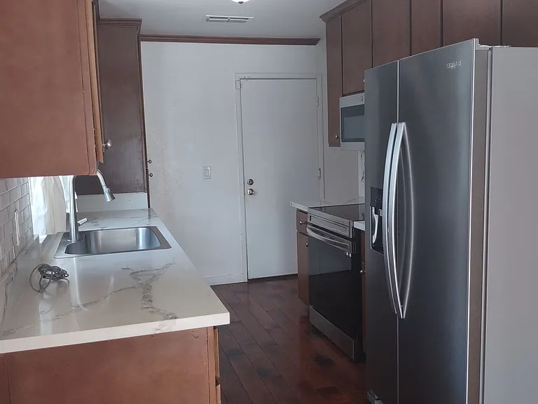 4111 Ozro Ct — Photo 6