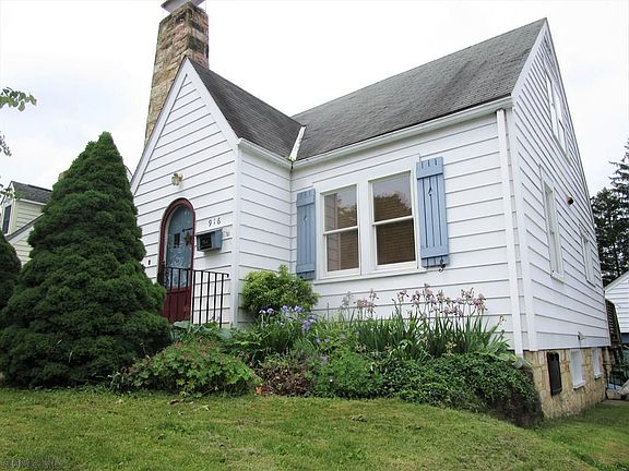 2nd image of 916 S Juliana St