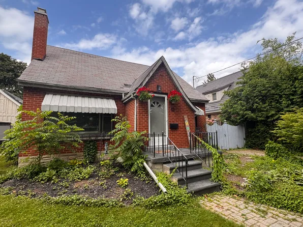 12 Margaret Ave N, Waterloo, ON N2J 3N9