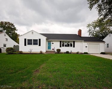 130 Yale Ave, Elyria, OH, 44035