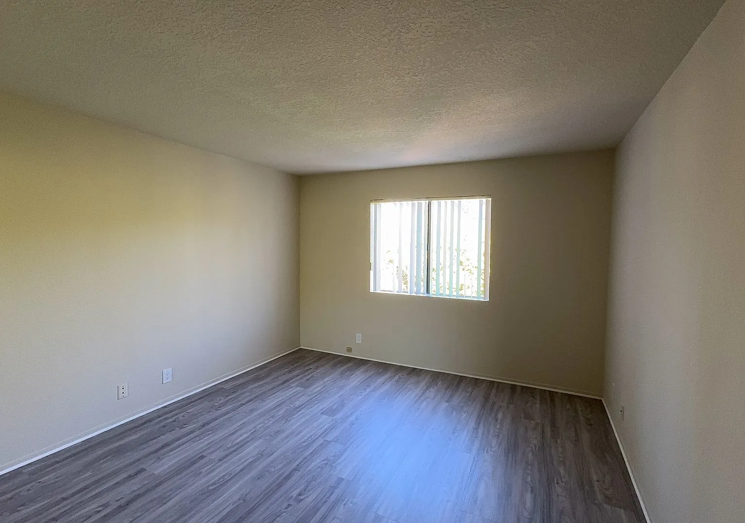 2 bed, $2,450 — Photo 2