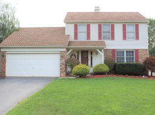 5936 Shoreham Dr, Lake View, NY 14085