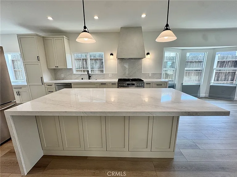 108 S Guadalupe Ave — Photo 23