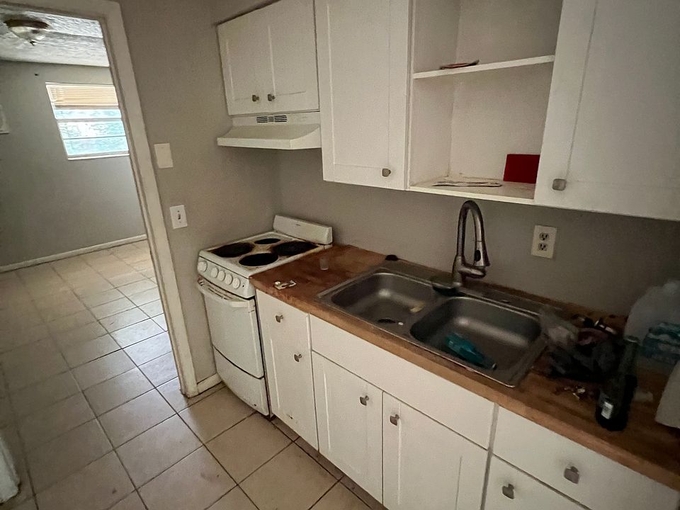 2nd image of 1667 Ryar Rd APT 3