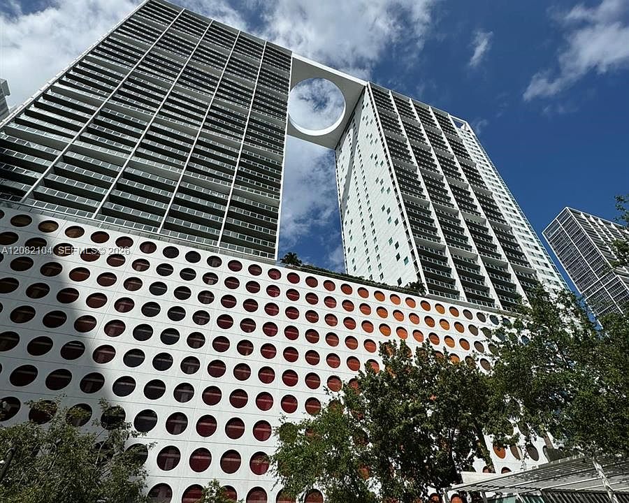 1st image of 500 Brickell Ave APT 3003