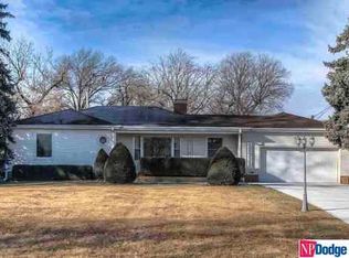 340 N 93rd St, Omaha, NE 68114