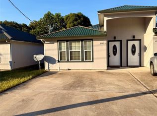 3727 Putnam Dr #A, Bacliff, TX 77518