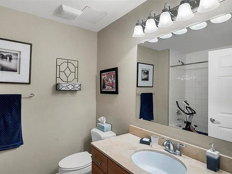 1064 N Tamiami Trl #1527 — Photo 20