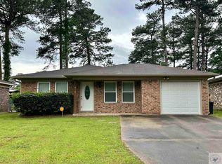 410 Carroll Ave, Wake Village, TX 75501