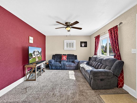 2nd image of 3614 Sheridan ROAD